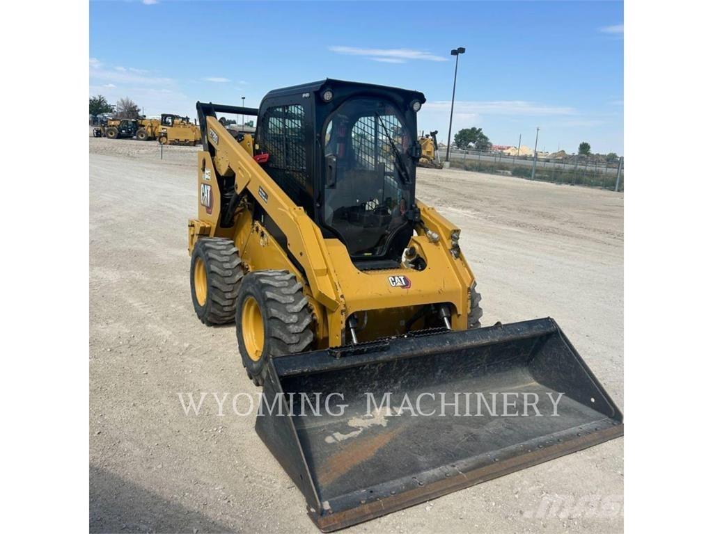 CAT 272D3 Міні-навантажувачі