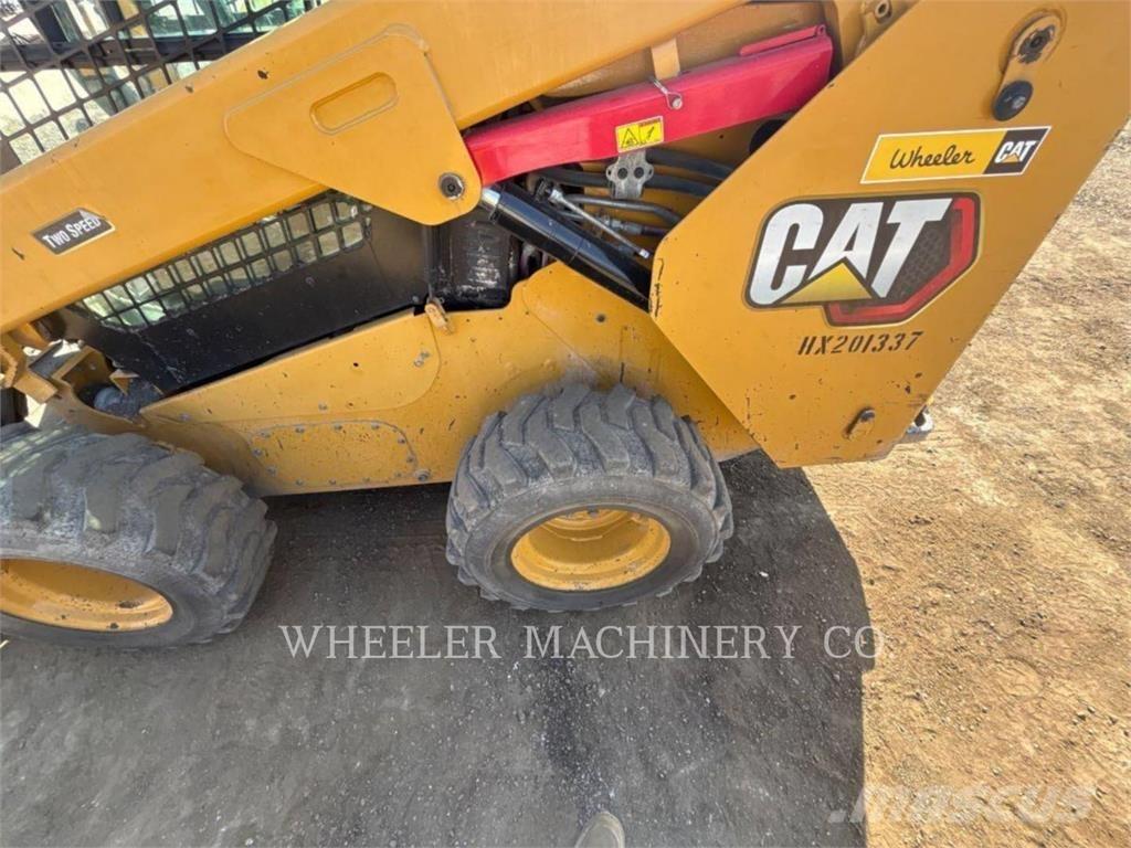 CAT 272D3 C3H2 Міні-навантажувачі