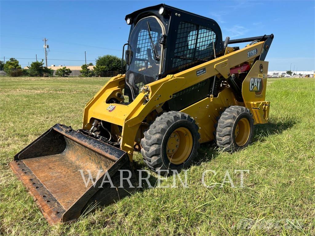 CAT 272D3 C3H3 Міні-навантажувачі