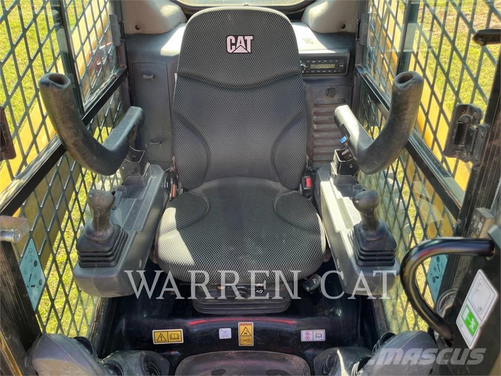 CAT 272D3 C3H3 Міні-навантажувачі