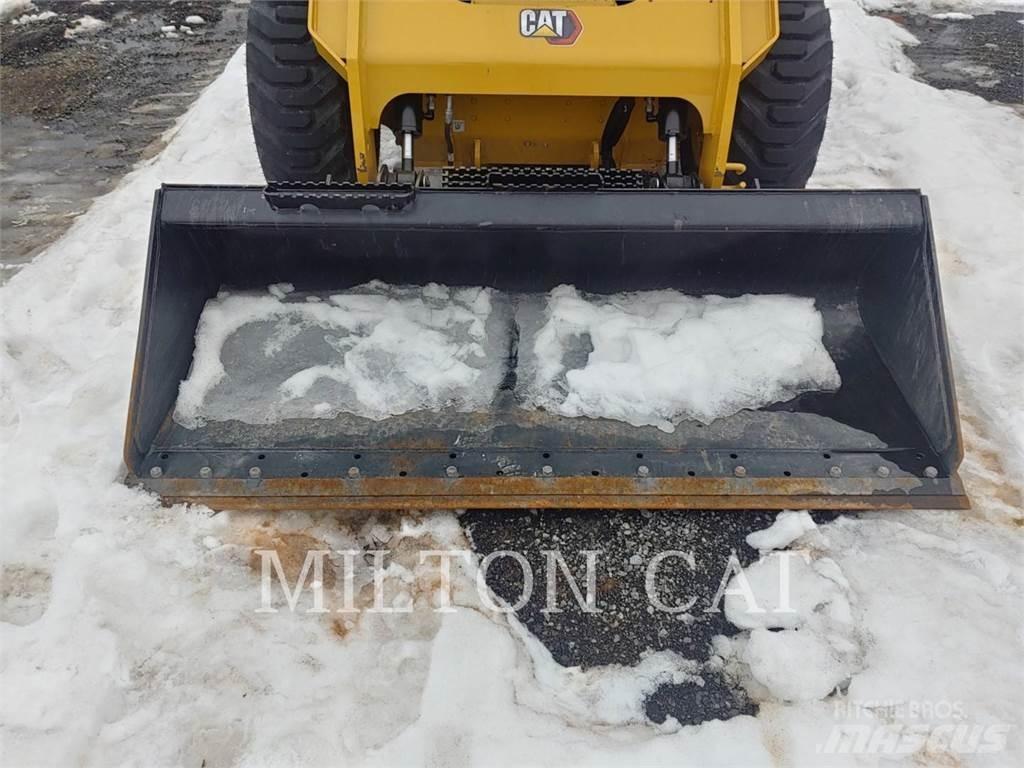CAT 272D3XE Міні-навантажувачі