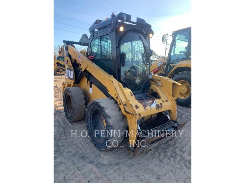 CAT 272DXHP Міні-навантажувачі