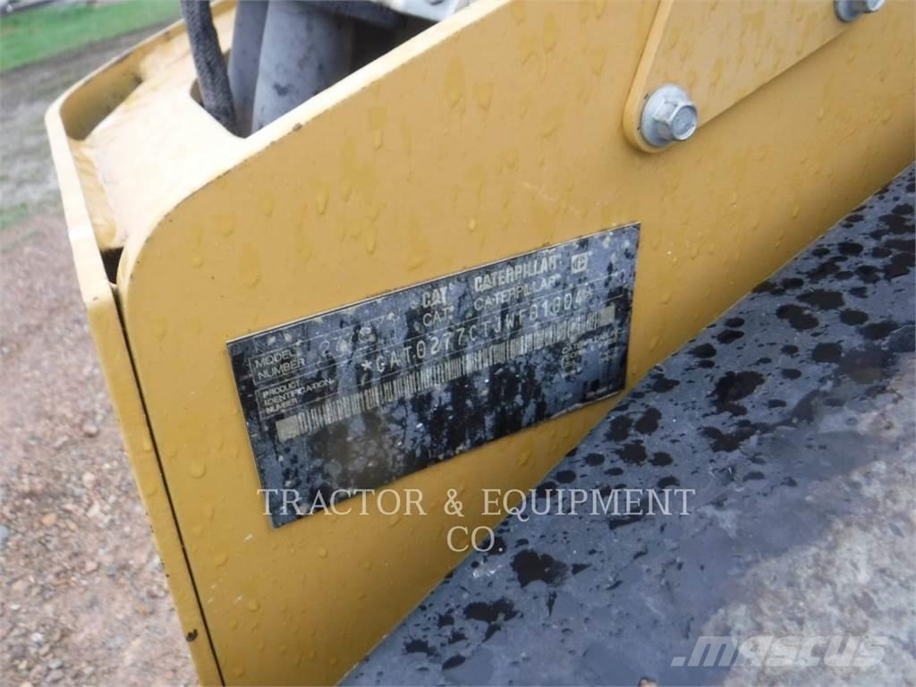CAT 277C Міні-навантажувачі