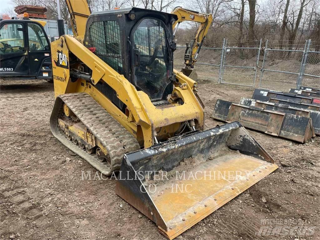 CAT 279D Гусеничні вантажники