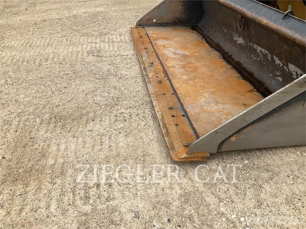 CAT 279D3 Гусеничні вантажники