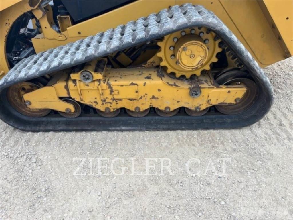 CAT 279D3 Гусеничні вантажники