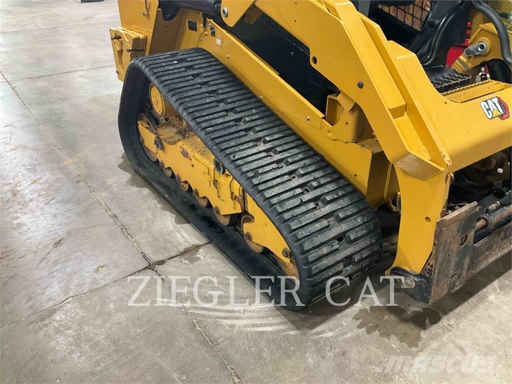 CAT 279D3 Гусеничні вантажники
