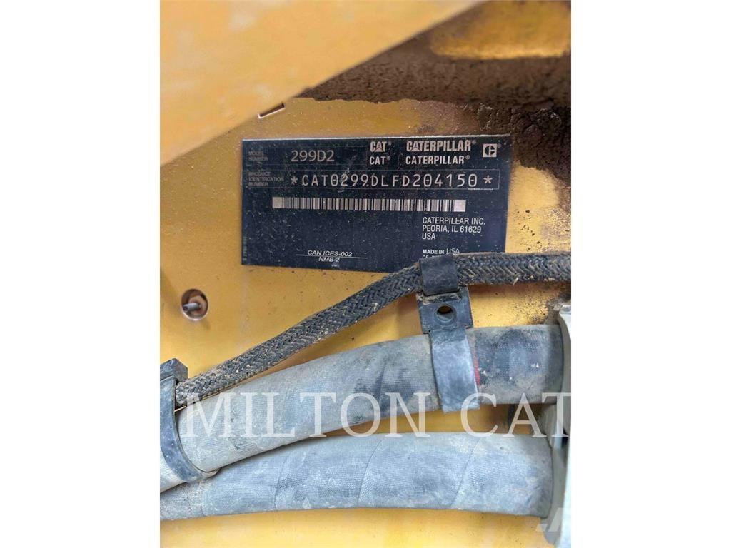 CAT 299D2 Гусеничні вантажники