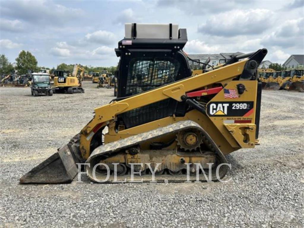 CAT 299D2 Гусеничні вантажники