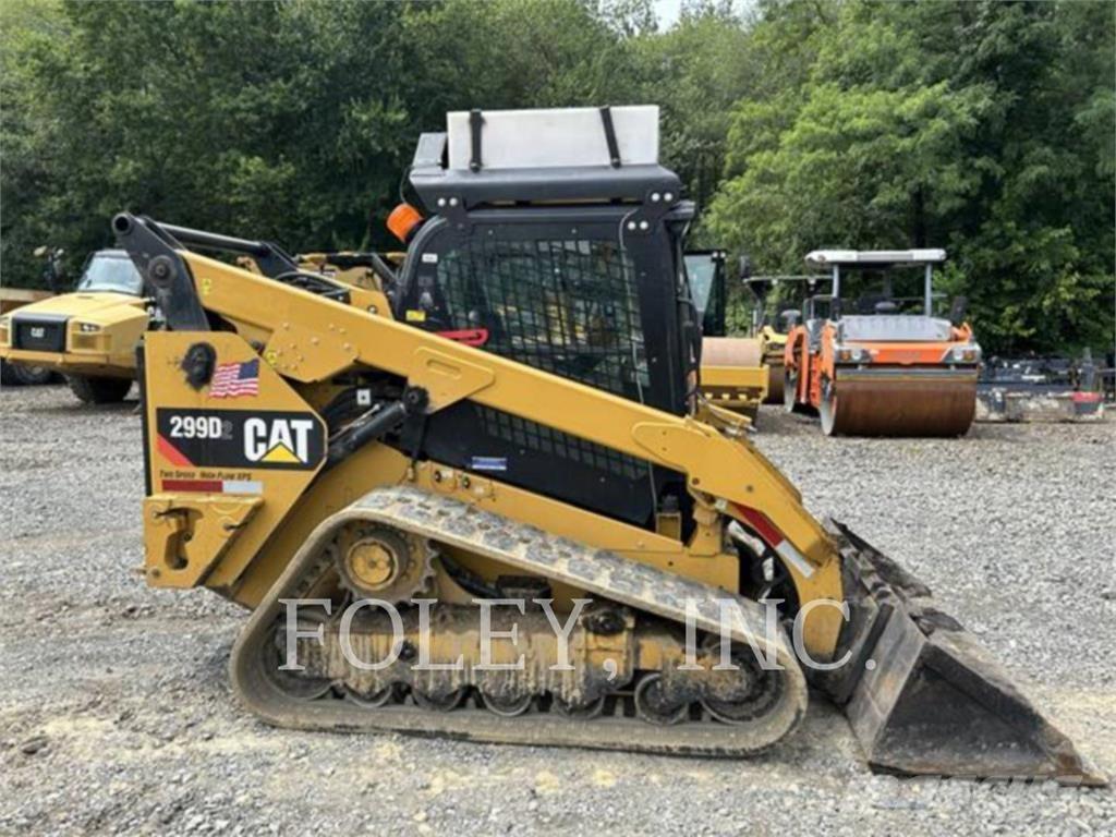CAT 299D2 Гусеничні вантажники