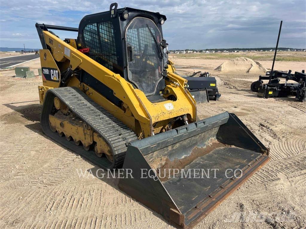 CAT 299D2 Гусеничні вантажники