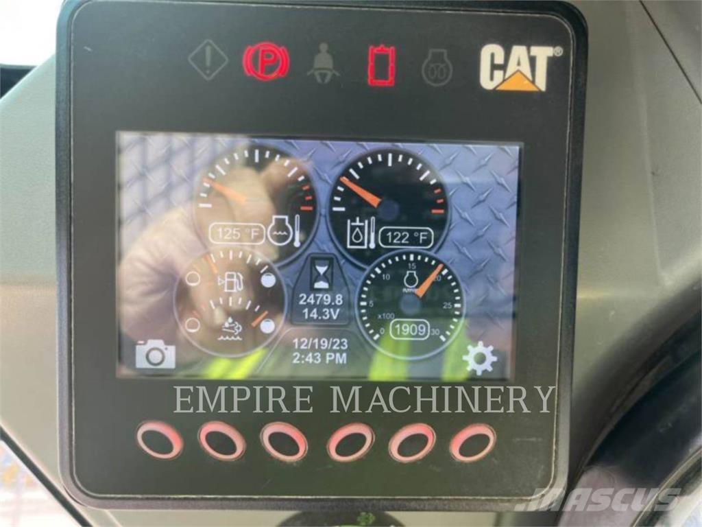 CAT 299D2 CA Міні-навантажувачі