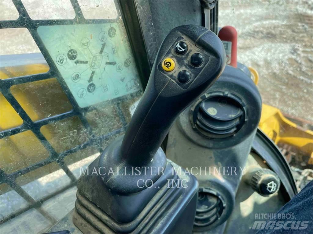 CAT 299D3 Гусеничні вантажники