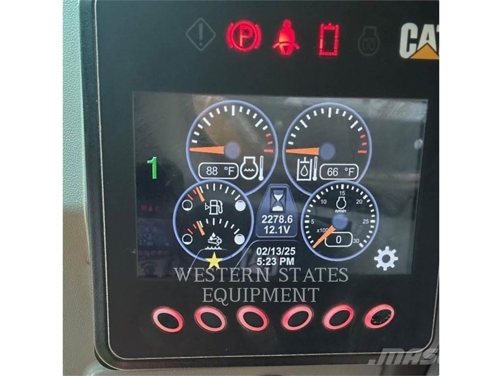 CAT 299D3 Міні-навантажувачі