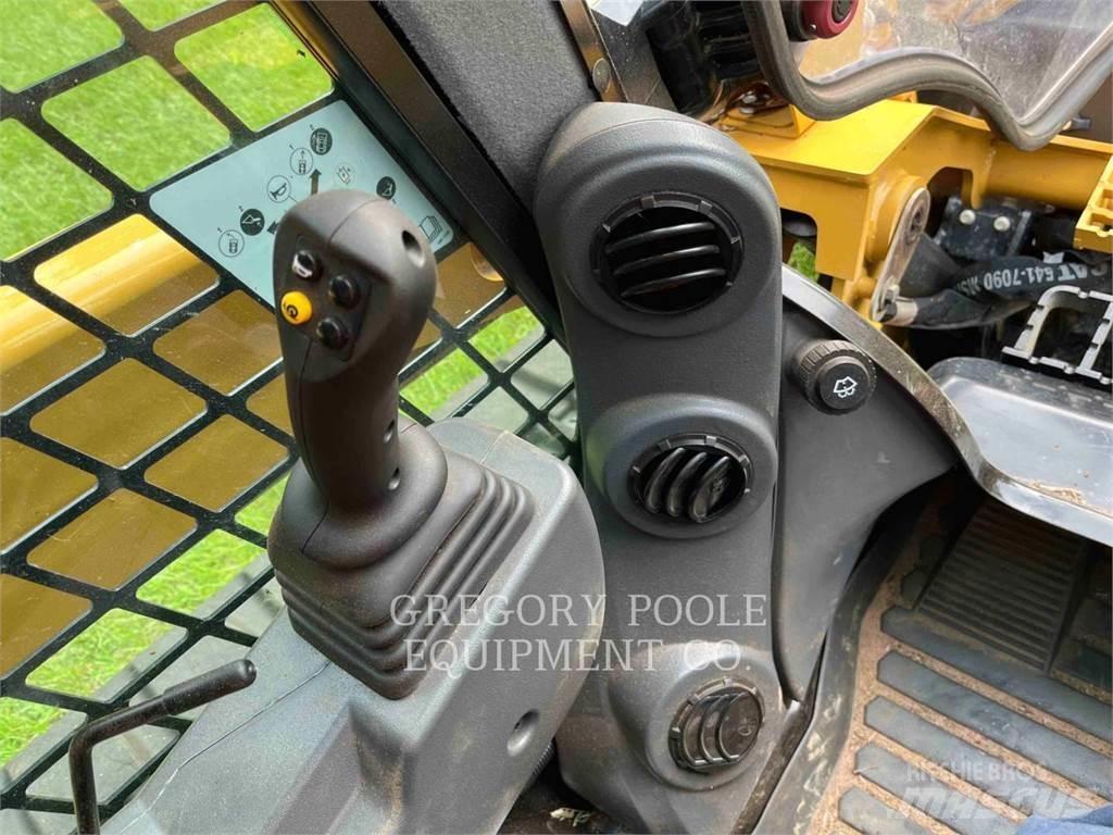 CAT 299D3 Гусеничні вантажники