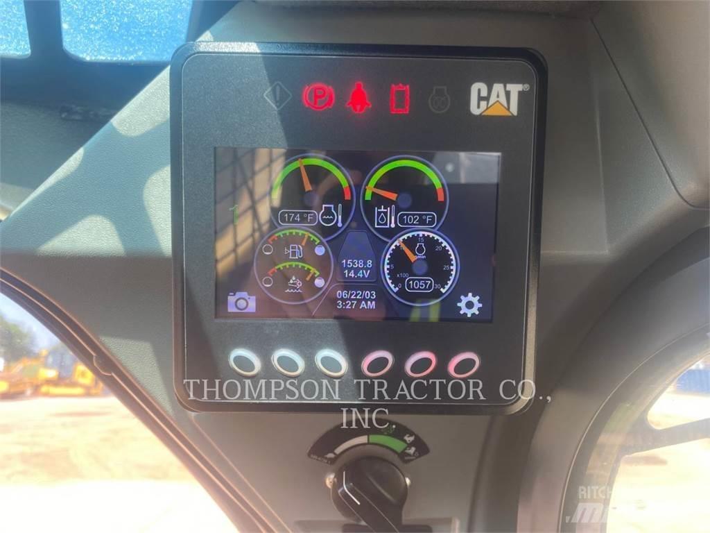 CAT 299D3 Гусеничні вантажники