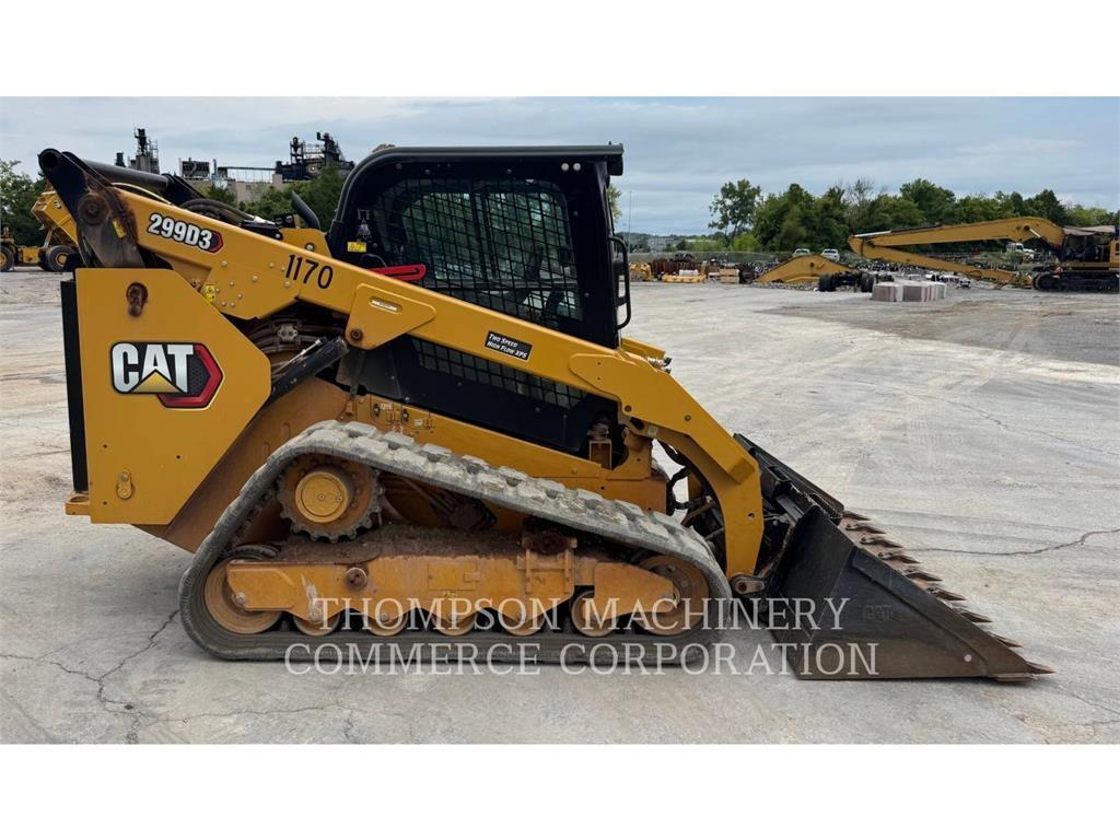 CAT 299D3 Гусеничні вантажники
