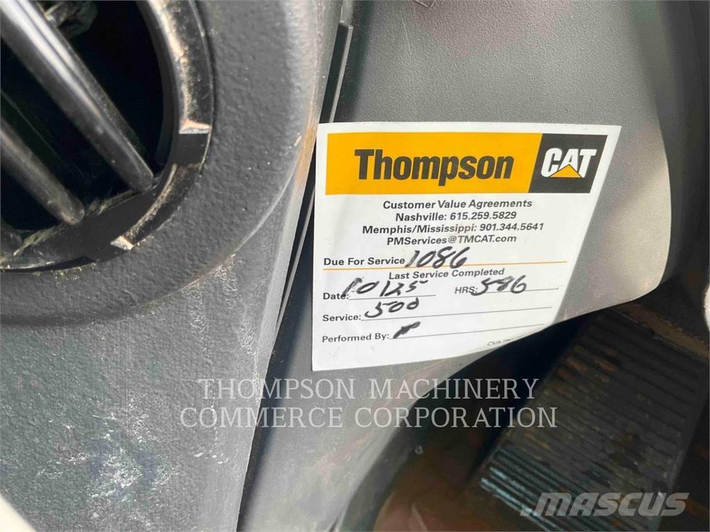 CAT 299D3 Гусеничні вантажники