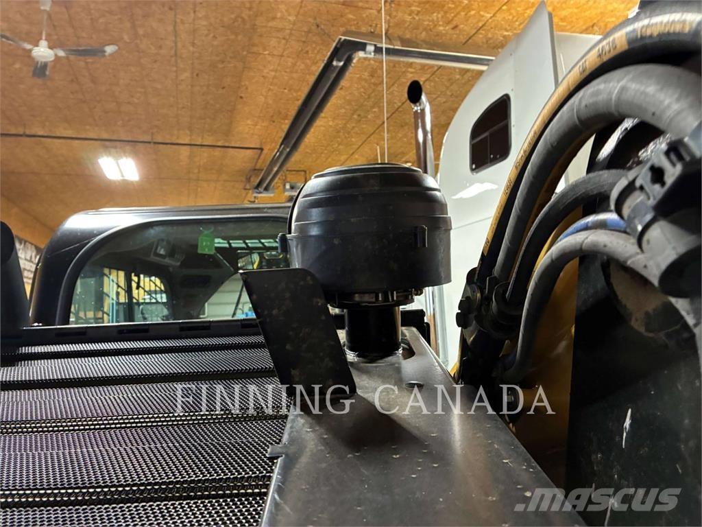 CAT 299D3 Гусеничні вантажники