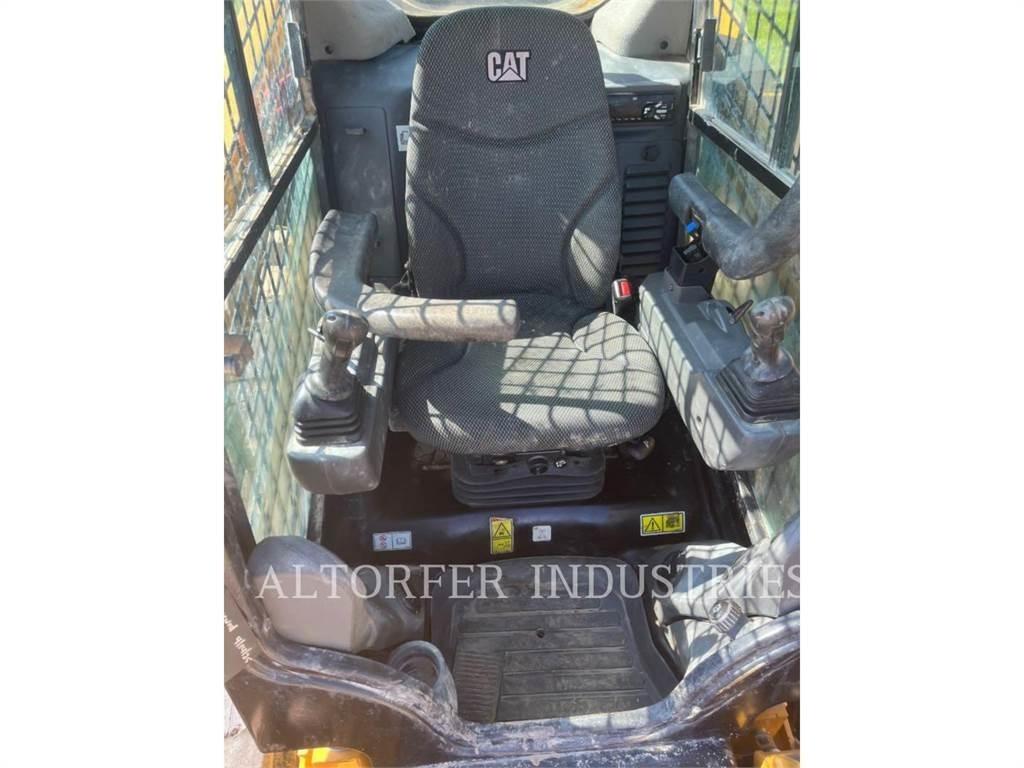 CAT 299D3XE Гусеничні вантажники
