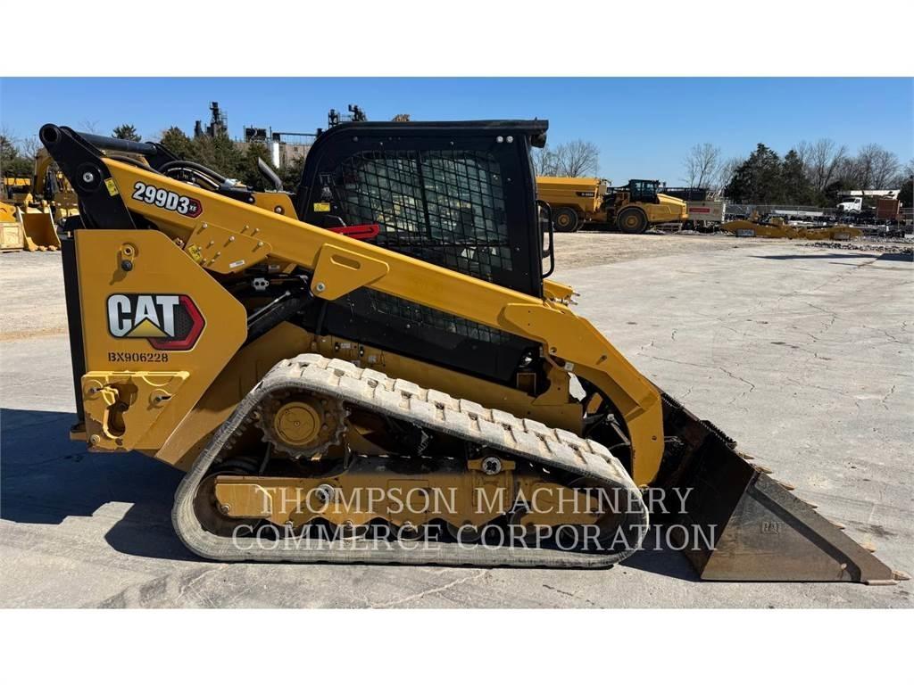 CAT 299D3XE Гусеничні вантажники