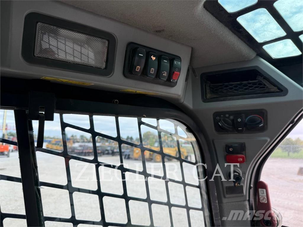 CAT 299D3XE Гусеничні вантажники