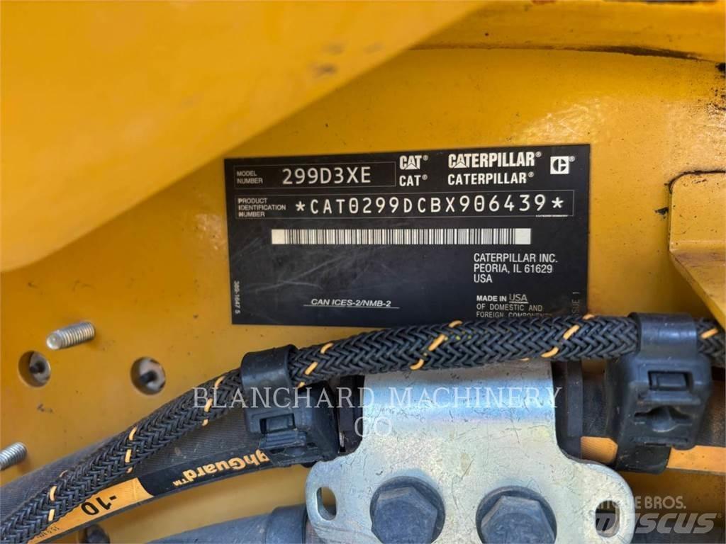 CAT 299D3XE Гусеничні вантажники