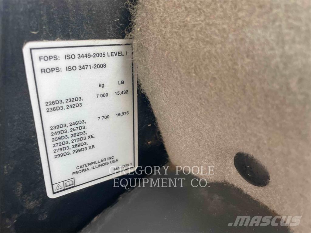CAT 299D3XE Гусеничні вантажники