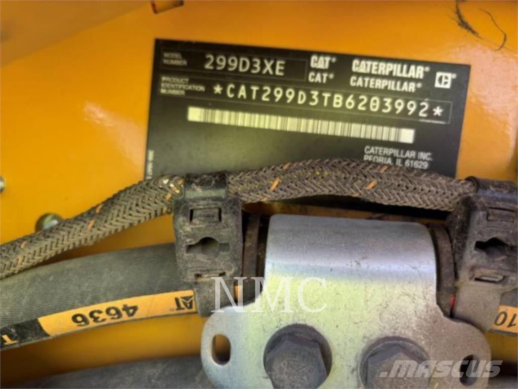 CAT 299D3XE Гусеничні вантажники