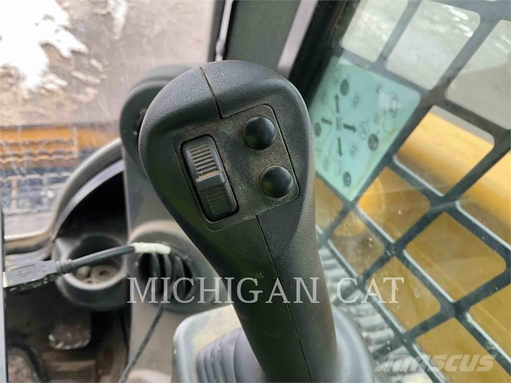 CAT 299D3XE D2AQBR Міні-навантажувачі