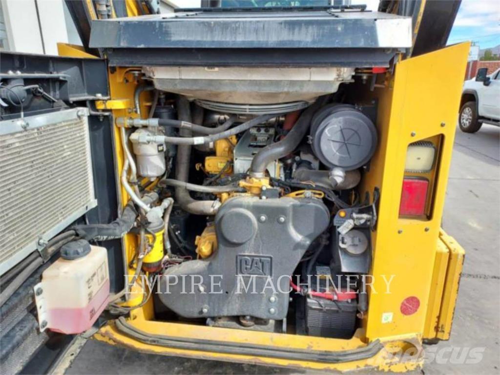 CAT 299D3XPSCA Міні-навантажувачі