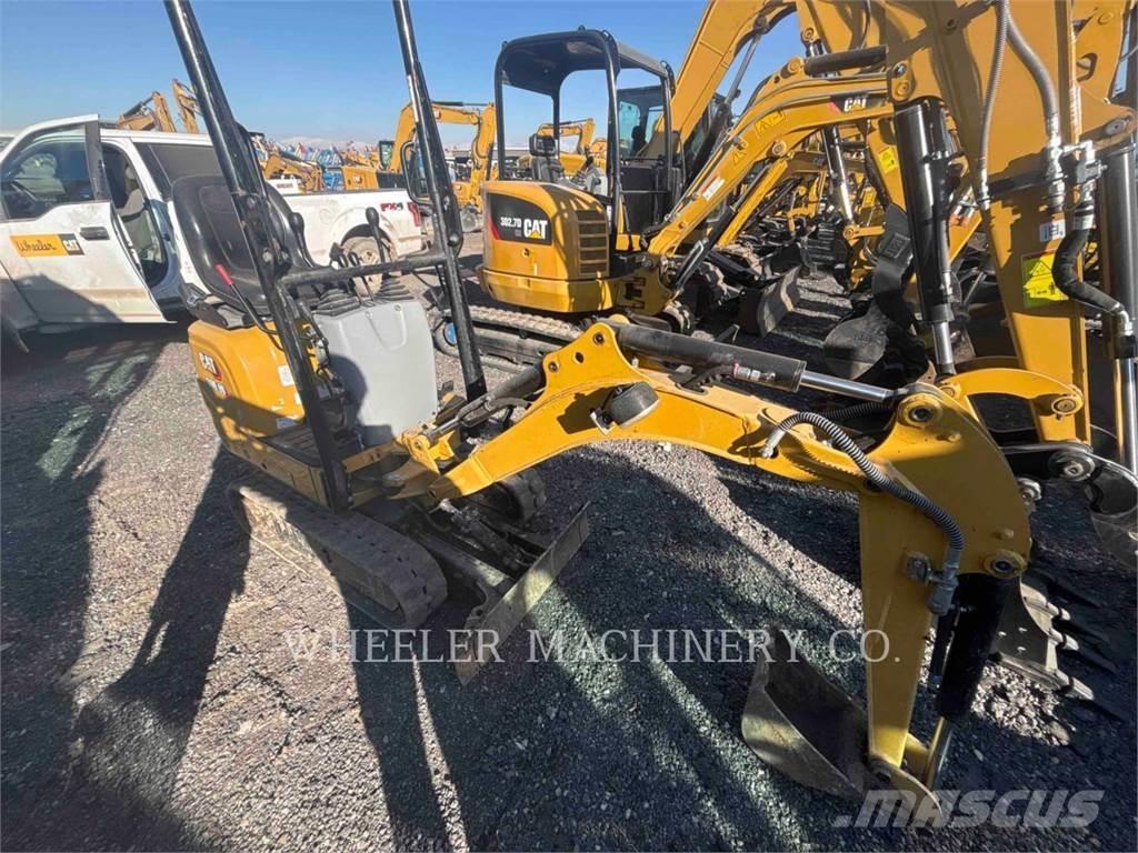 CAT 300.9D Гусеничні екскаватори