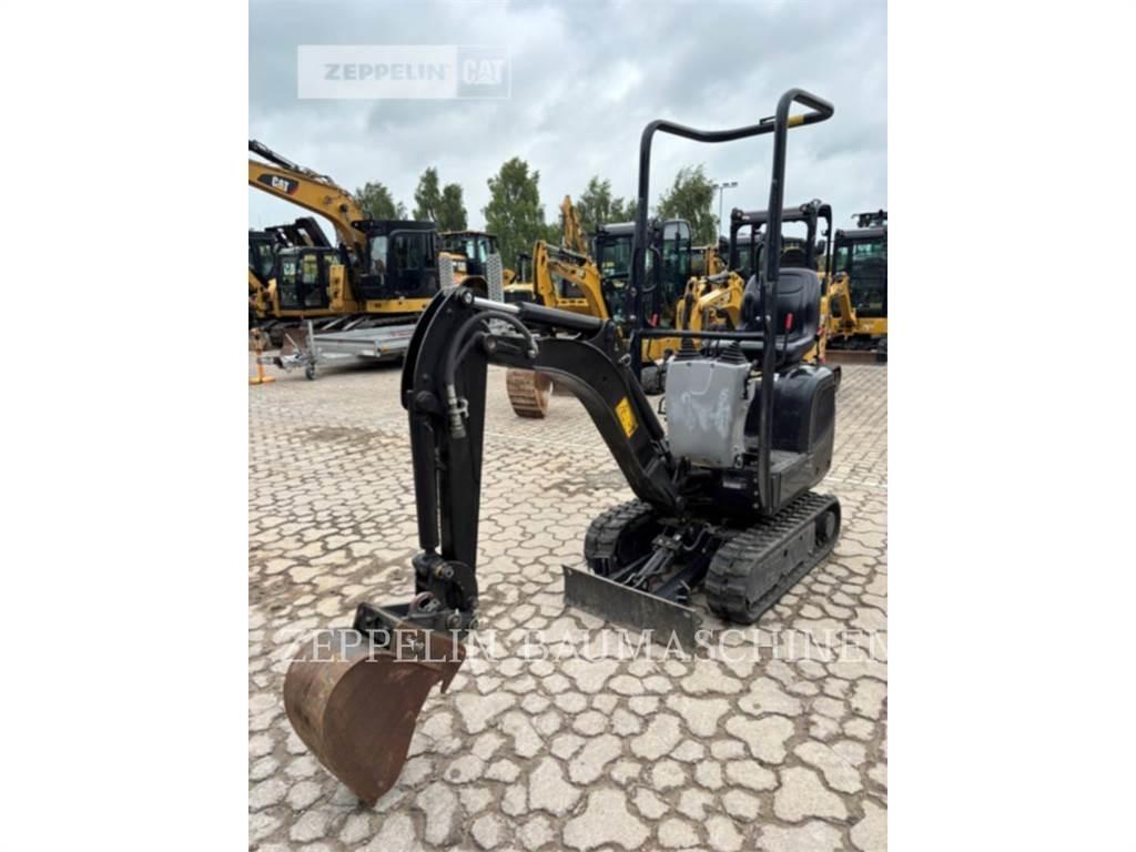 CAT 300.9D Гусеничні екскаватори