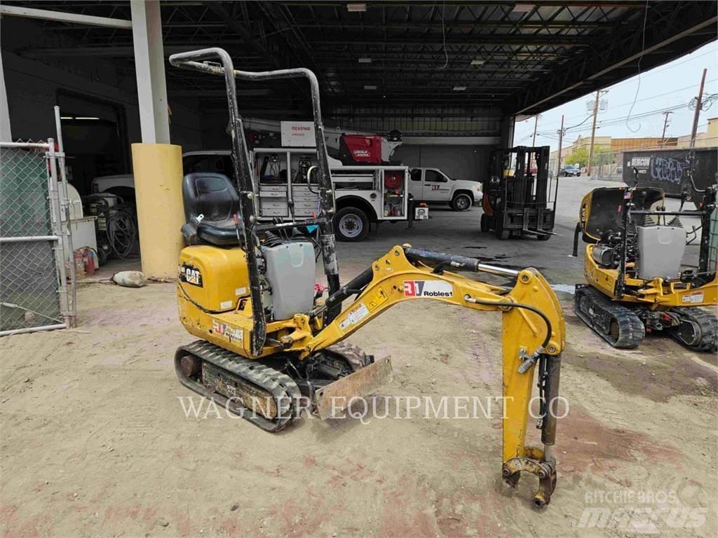 CAT 300.9D Гусеничні екскаватори