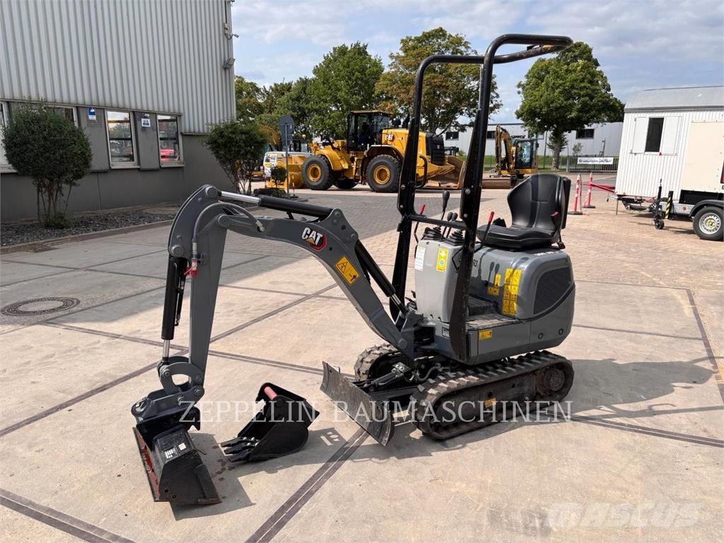 CAT 300.9D Гусеничні екскаватори