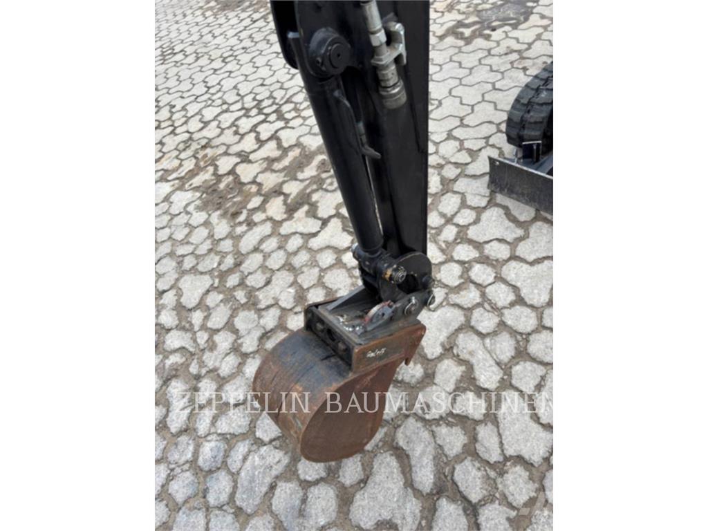 CAT 300.9D Гусеничні екскаватори