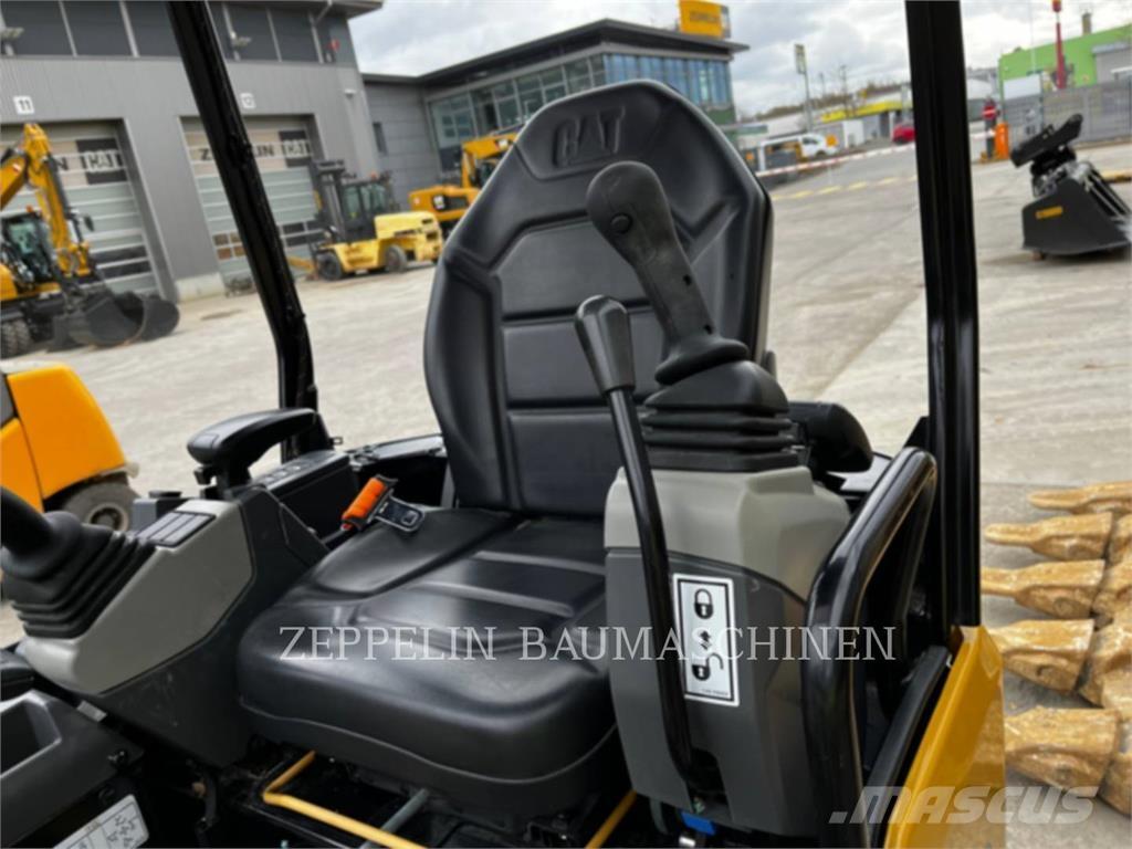 CAT 301.5-05A Гусеничні екскаватори