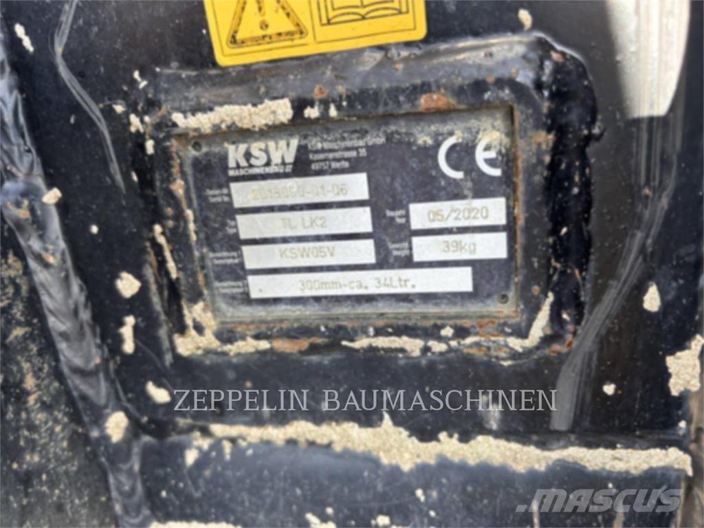 CAT 301.6-05A Гусеничні екскаватори