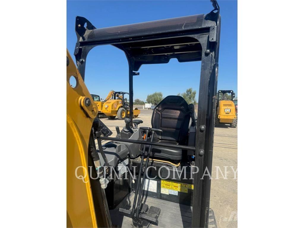 CAT 301.7 Гусеничні екскаватори