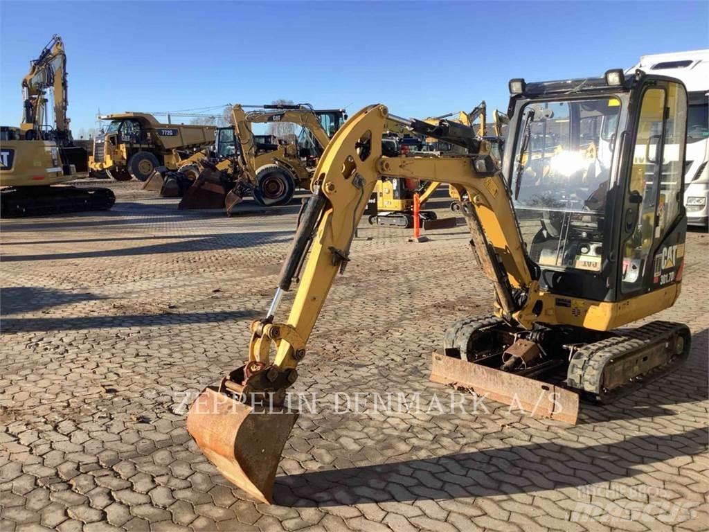 CAT 301.7D Гусеничні екскаватори
