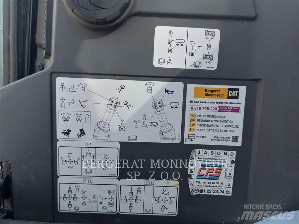 CAT 301.8 Гусеничні екскаватори