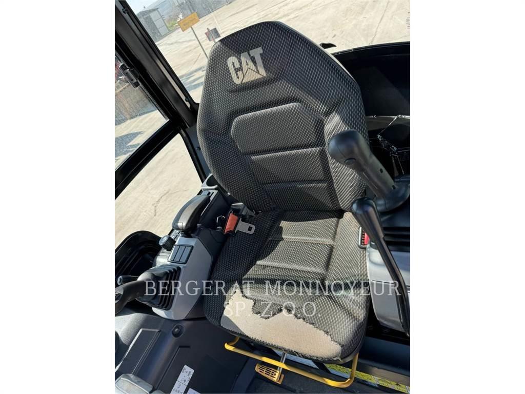 CAT 301.8 Гусеничні екскаватори