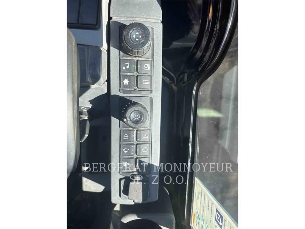 CAT 301.8 Гусеничні екскаватори