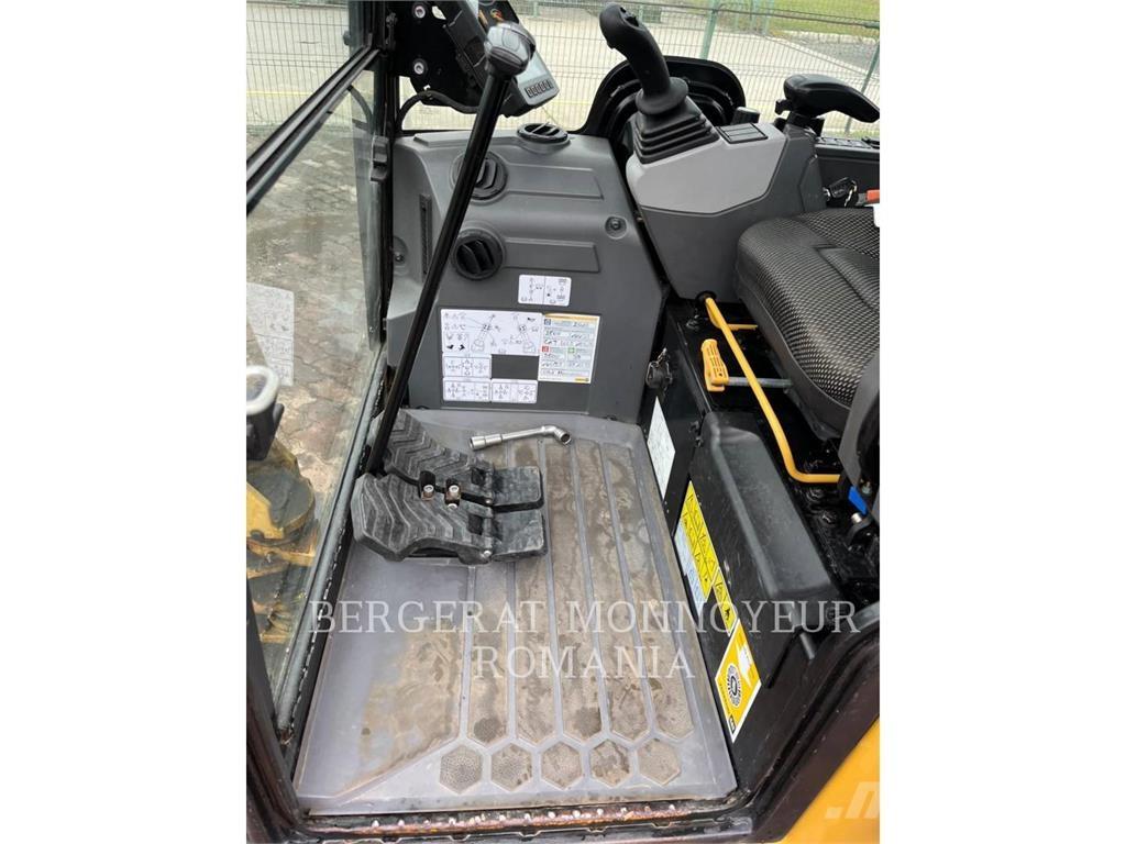 CAT 301.8-05 Гусеничні екскаватори