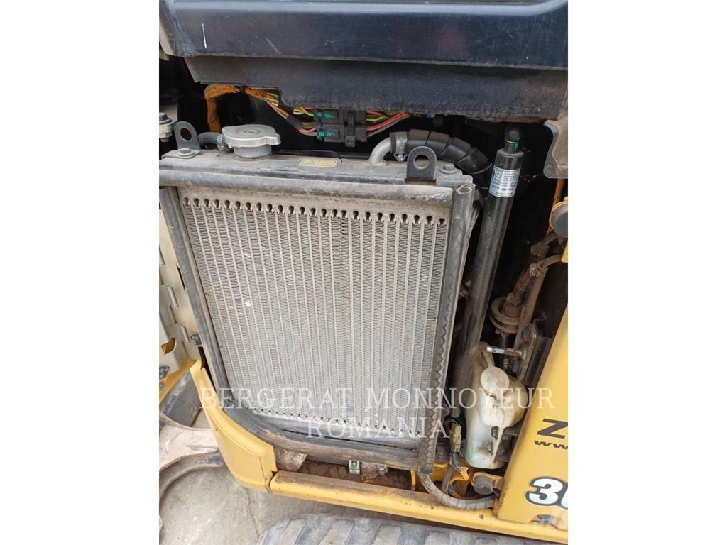 CAT 301.8-05 Гусеничні екскаватори