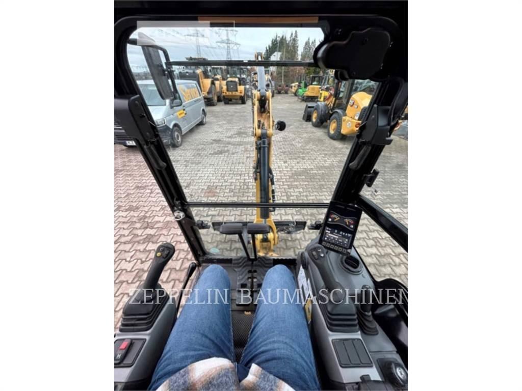 CAT 301.8-05A Гусеничні екскаватори