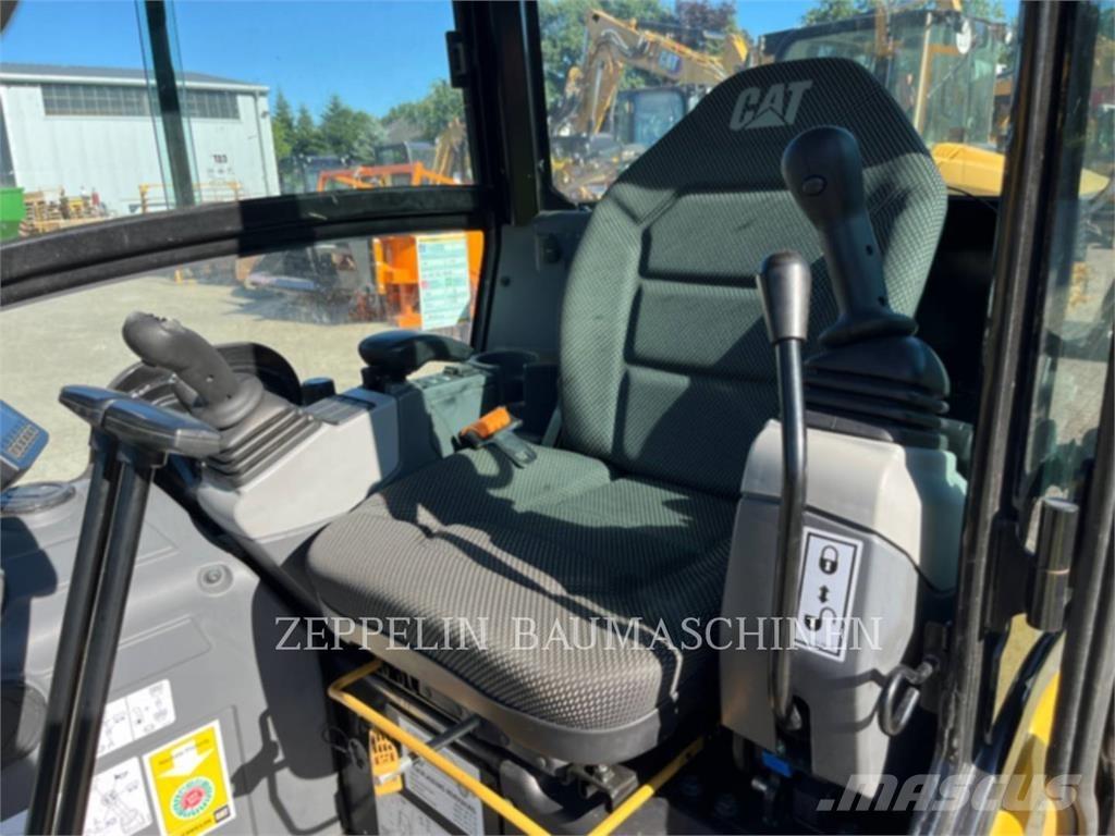 CAT 301.8-05A Гусеничні екскаватори