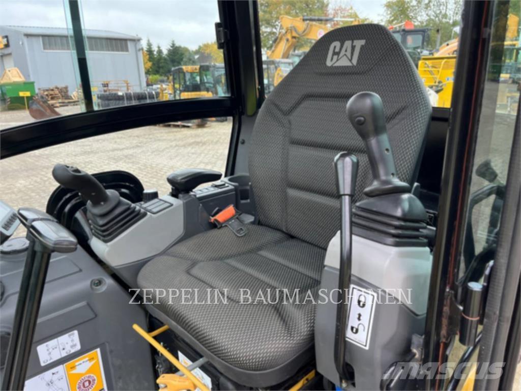 CAT 301.8-05A Гусеничні екскаватори