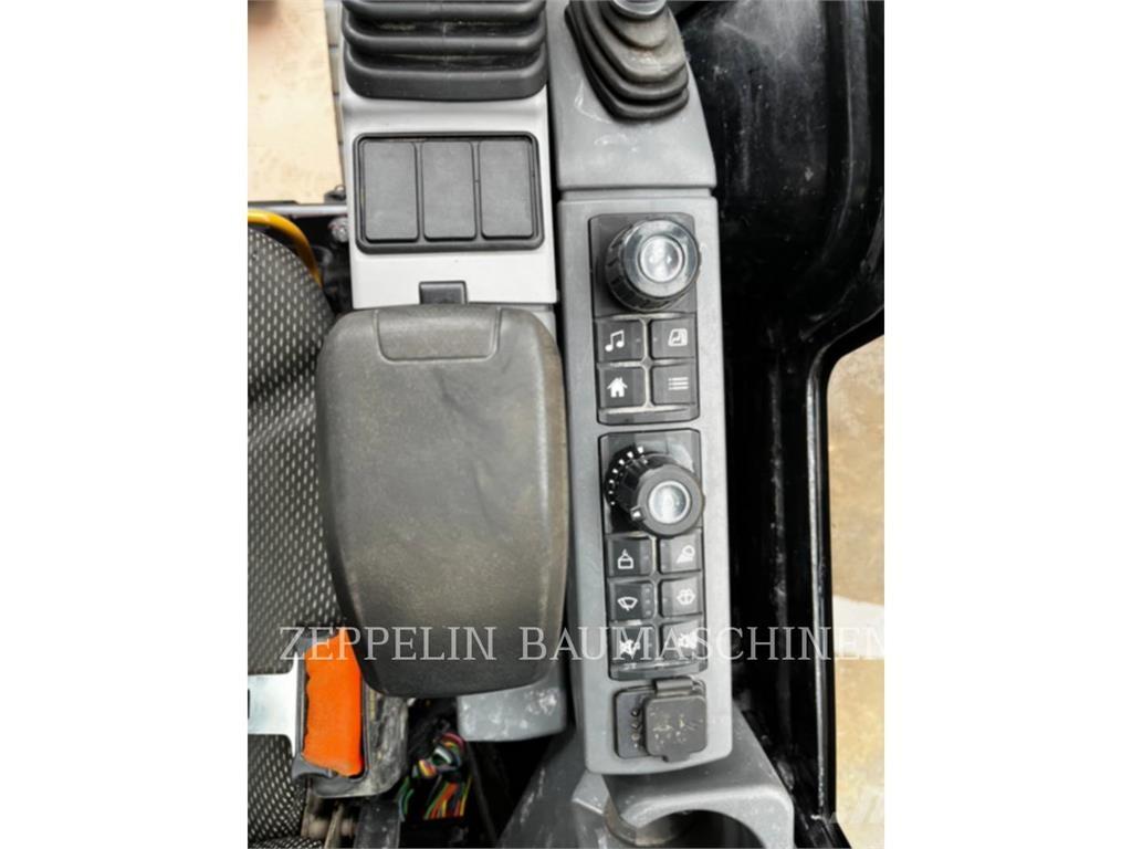 CAT 301.8-05A Гусеничні екскаватори