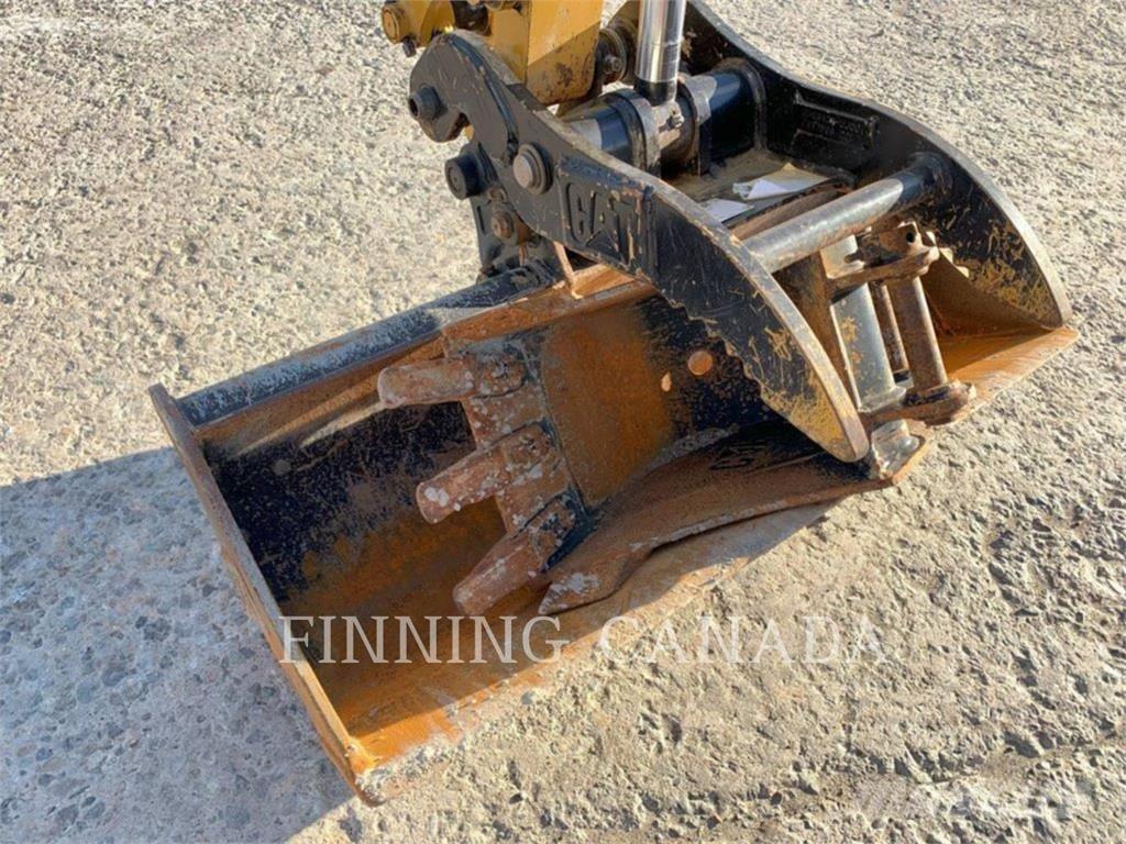 CAT 302-05 Гусеничні екскаватори